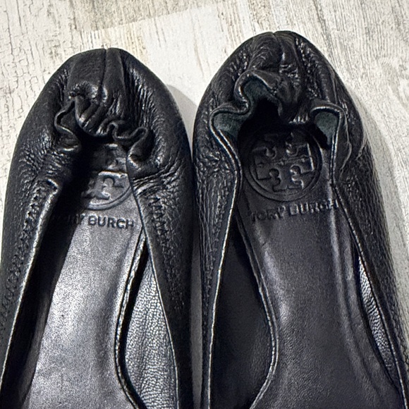Tory Burch Mini Ballet Black Textured Flats Size 5 - Picture 5 of 14